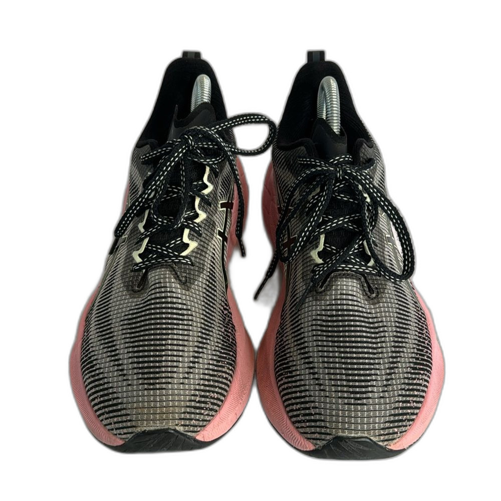 ASICS Novablast 3 LE Women's Athletic Running Shoes Black Pink Rave Size 9.5 - Picture 3 of 10